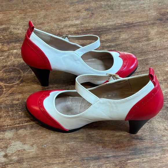 Chase + Chloe Red and White Mary Jane Heels - Picture 3 of 8
